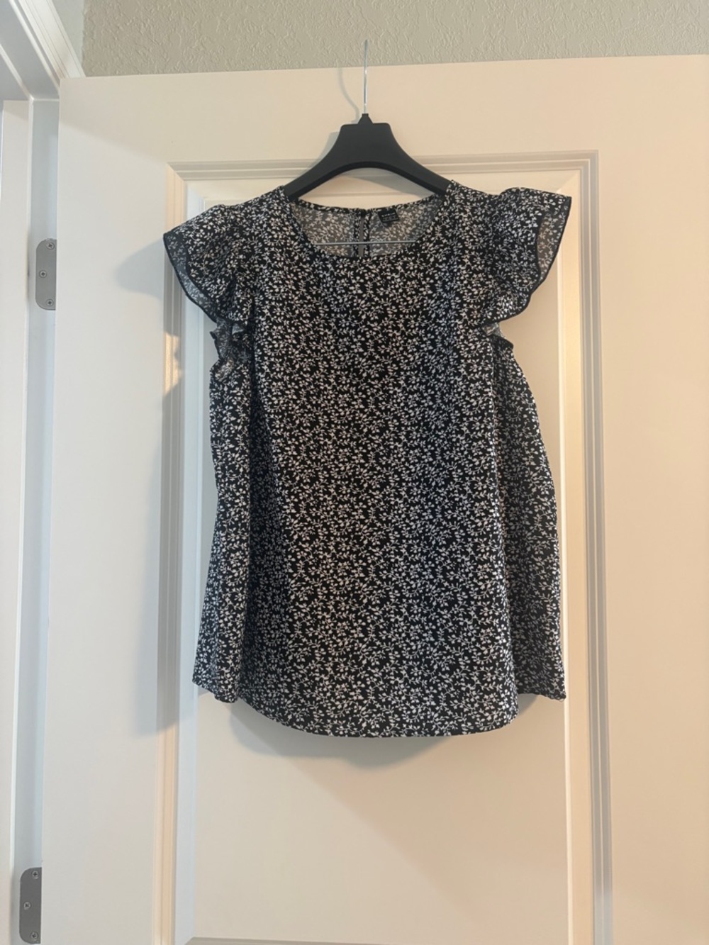 SHEIN size S black and white top